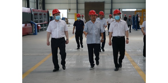 2022-6-29市委書記劉革安陪同省金融監(jiān)管局、國家開發(fā)銀行等領(lǐng)導視察萬眾集團